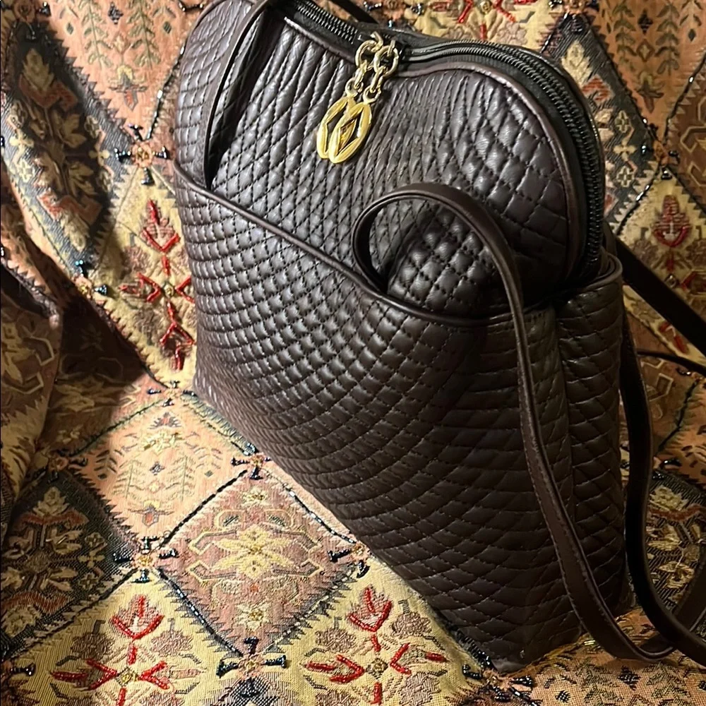 BALLY Elegant Brown Quilted Leather Women's Bag - Picture 4 of 12